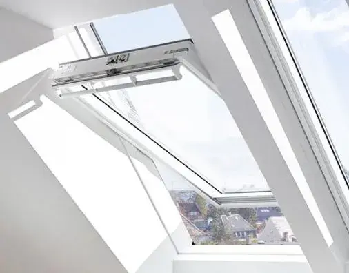 Velux GGU 0062 Schwingfenster Energie Schallschutz Highlight